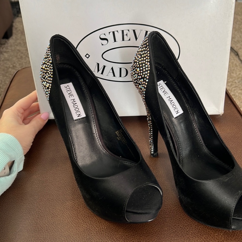 Steve Madden Black Heels. Brand new!